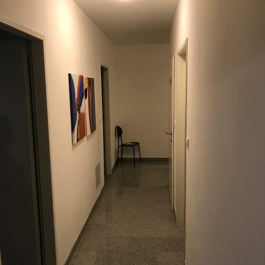 Lg Lovely Apartment Stockerau Exterior photo
